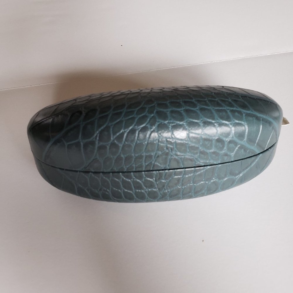 A NEW DAY Green Alligator Eyeglass/Sunglass Case - Picture 3 of 6